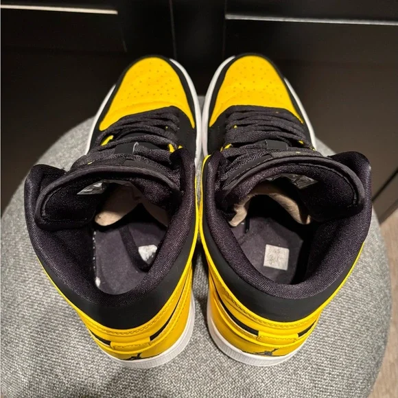 Air Jordan Mid New Love 2017 Mens 9 Women’s 10.5 Black-Yellow - Picture 4 of 10